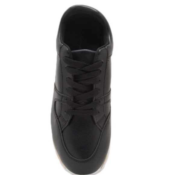 NWT Qupid Tampa Lace Up Women Sneakers Size 7 - Picture 6 of 7